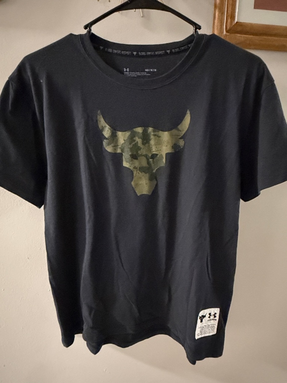 Under Armour Project Rock Bull Tee - Black with Green Camo Logo